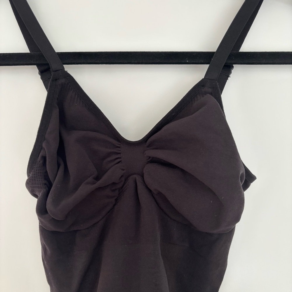 Skims seamless sculpt thong bodysuit - Picture 6 of 8